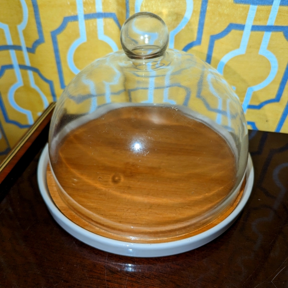 Vintage Cake Plate with Dome Clear Glass Dome Tray Wooden crystal glass